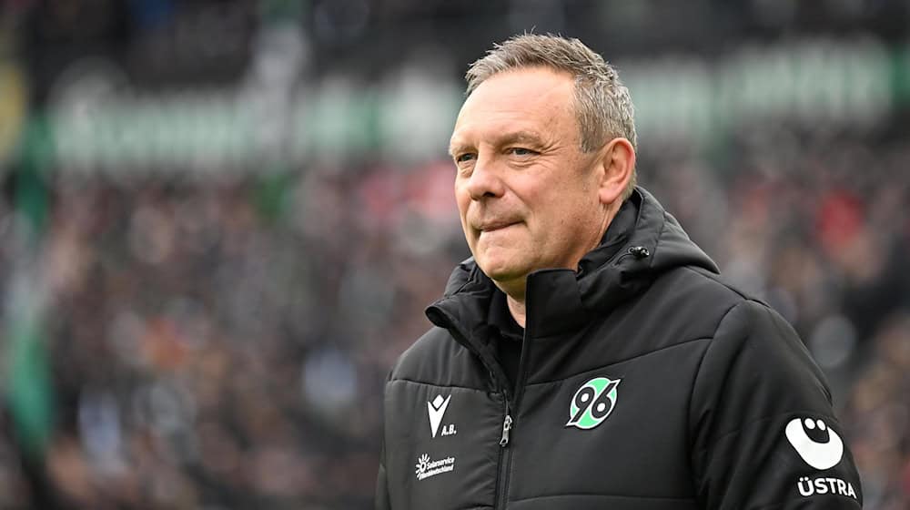 Spielte früher auch in Hamburg: Hannover-Trainer André Breitenreiter. / Foto: Swen Pförtner/dpa