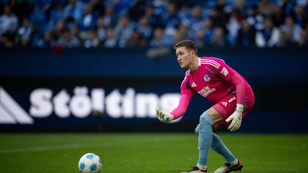 Ron-Thorben Hoffmann wird den FC Schalke 04 wohl verlassen.  / Foto: Fabian Strauch/dpa