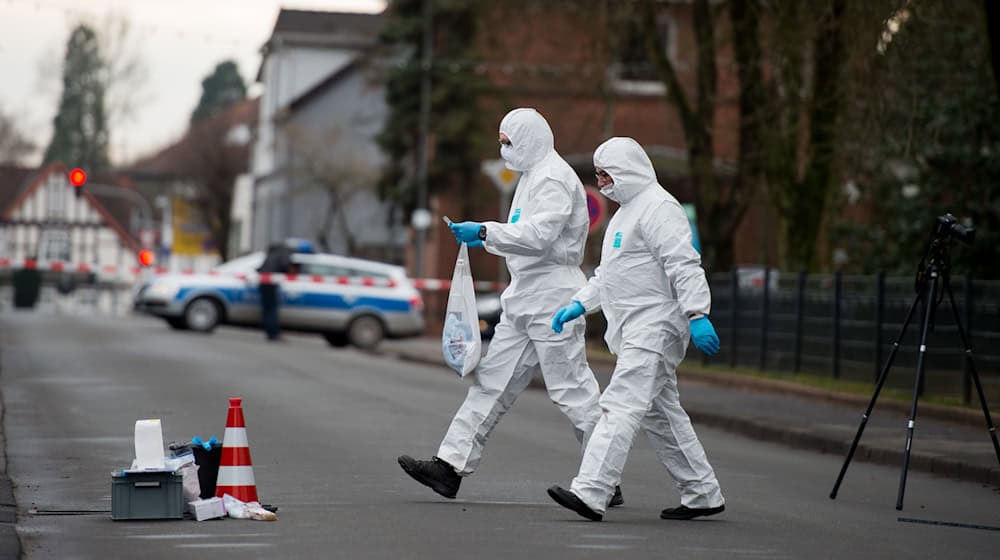 Die Angeklagten in dem Mordprozess hatten keinen Erfolg mit ihrer Revision. (Archivbild) / Foto: Daniel Reinhardt/dpa