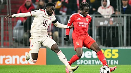 Werder Bremen leiht Abwehrspieler Issa Kaboré (r) aus.  / Foto: Sven Hoppe/dpa