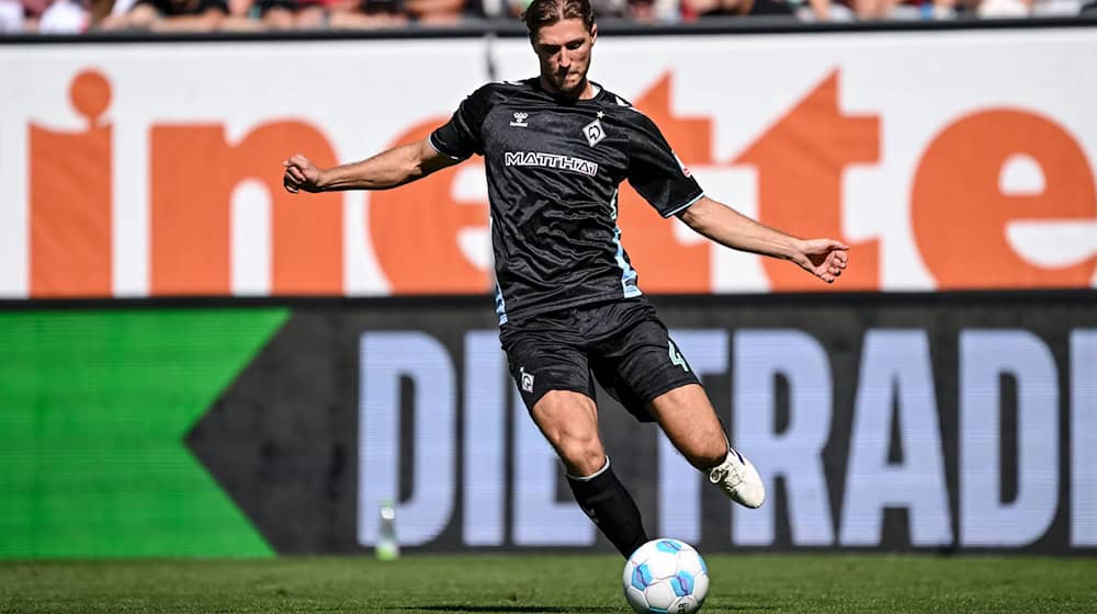 Niklas Stark fehlt Werder Bremen in Dortmund. / Foto: Harry Langer/dpa