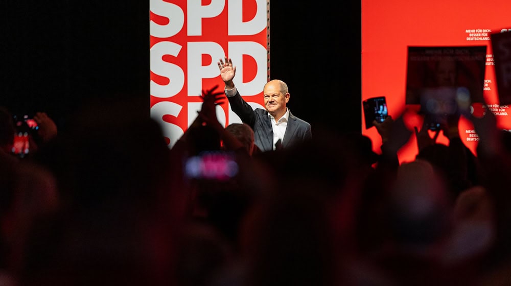 Bundeskanzler Olaf Scholz besucht wenige Tage vor der Bundestagswahl den Nordwesten Niedersachsens. (Archivbild) / Foto: Michael Matthey/dpa