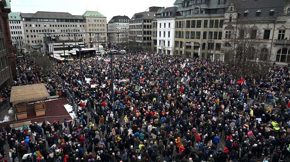 Das Bündnis «Laut gegen Rechts» ruft erneut zu einer Kundgebung auf. (Archivfoto) / Foto: Carmen Jaspersen/dpa