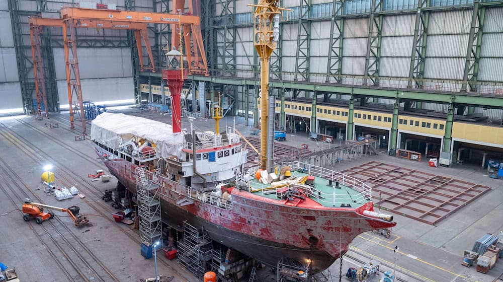 Die Arbeiten am historischen Feuerschiff «Elbe 1» laufen in Stralsund auf Hochtouren. / Foto: Stefan Sauer/dpa