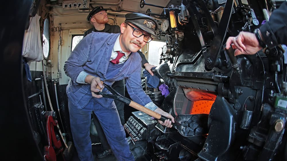 Seit 2006 gibt es eine enge Verbindung zwischen Eisenbahnfreunden aus dem Harz und Wales. / Foto: Matthias Bein/dpa