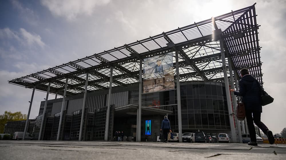 Anlässlich des dritten Jahrestages des Angriffskrieges Russlands auf die Ukraine zeigt das Kunstmuseum Wolfsburg Werke einer jungen ukrainischen Künstlerin. (Symbolbild)  / Foto: Christophe Gateau/dpa