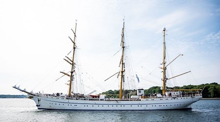 Das Marine-Segelschulschiff «Gorch Fock» läuft Richtung Spanien aus. (Symbolbild) / Foto: Daniel Bockwoldt/dpa