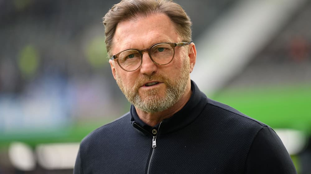 Wolfsburgs Trainer Ralph Hasenhüttl. / Foto: Swen Pförtner/dpa