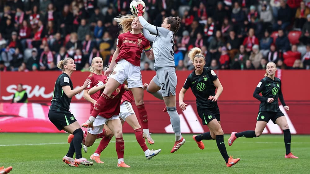 Hoch hinaus wollen der FC Bayern und der VfL Wolfsburg in der Champions League. / Foto: Daniel Löb/dpa