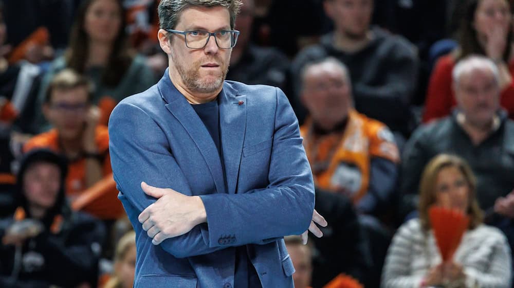 Für Trainer Stefan Hübner und die SVG Lüneburg war das Erreichen des Viertelfinales der Champions League ein großer Erfolg.  / Foto: Andreas Gora/dpa