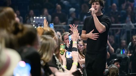 Wieder fit: Sänger Wincent Weiss. / Foto: Julian Stratenschulte/dpa