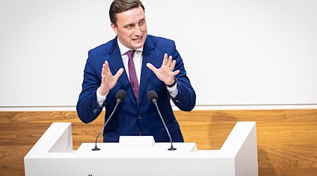 Lechner macht klar: Ohne die Stimmen seiner CDU ist keine Lockerung der Schuldenbremse möglich. (Archivbild) / Foto: Moritz Frankenberg/dpa