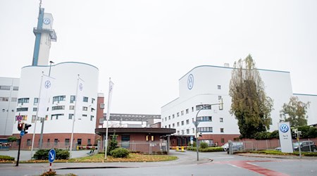 Das VW-Werk Osnabrück sucht nach dem Ende der Cabrio-Produktion 2027 eine neue Perspektive. (Archivbild) / Foto: Hauke-Christian Dittrich/dpa