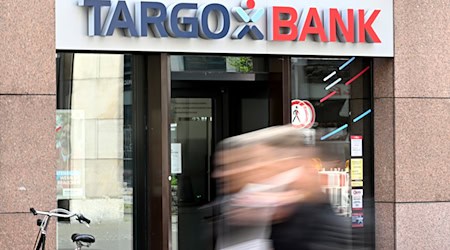 Eine Übernahme lässt die Targobank wachsen. (Archivbild) / Foto: Federico Gambarini/dpa