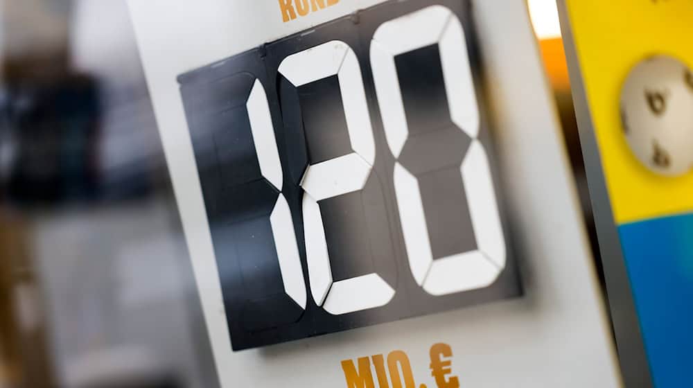 Im Eurojackpot liegen weiterhin 120 Millionen Euro. (Symbolbild) / Foto: Thomas Banneyer/dpa