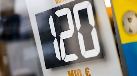 Im Eurojackpot liegen weiterhin 120 Millionen Euro. (Symbolbild) / Foto: Thomas Banneyer/dpa