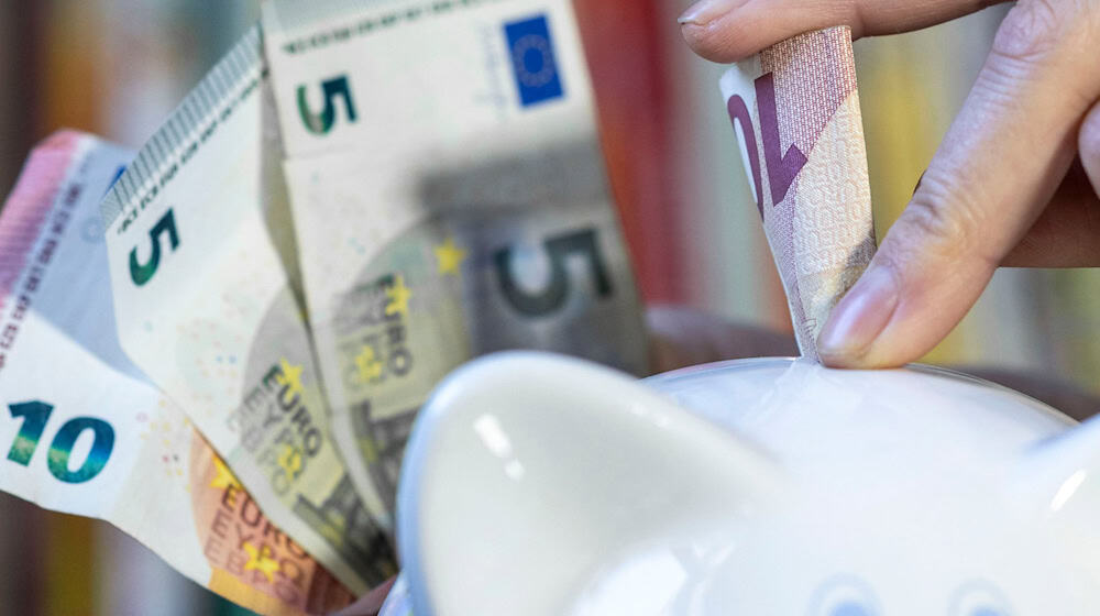 Das Land Bremen muss Hunderte Millionen Euro sparen. (Symbolbild) / Foto: Hendrik Schmidt/dpa