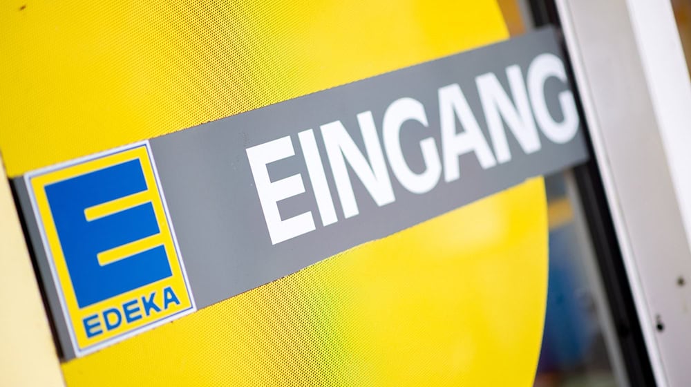 Bei der Edeka Minden-Hannover gingen die Umsätze trotz Konsumflaute weiter nach oben. (Archivfoto) / Foto: Hauke-Christian Dittrich/dpa
