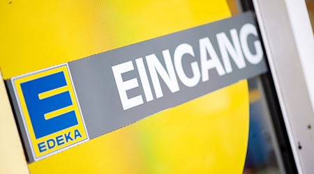 Bei der Edeka Minden-Hannover gingen die Umsätze trotz Konsumflaute weiter nach oben. (Archivfoto) / Foto: Hauke-Christian Dittrich/dpa