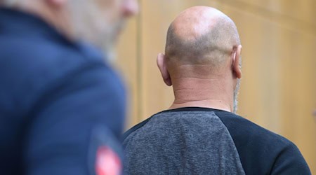 Nach dem gewaltsamen Tod eines Obdachlosen im Stadtwald von Hannover werden am Landgericht Hannover die Plädoyers erwartet - und möglicherweise auch ein Urteil. (Archivbild) / Foto: Julian Stratenschulte/dpa