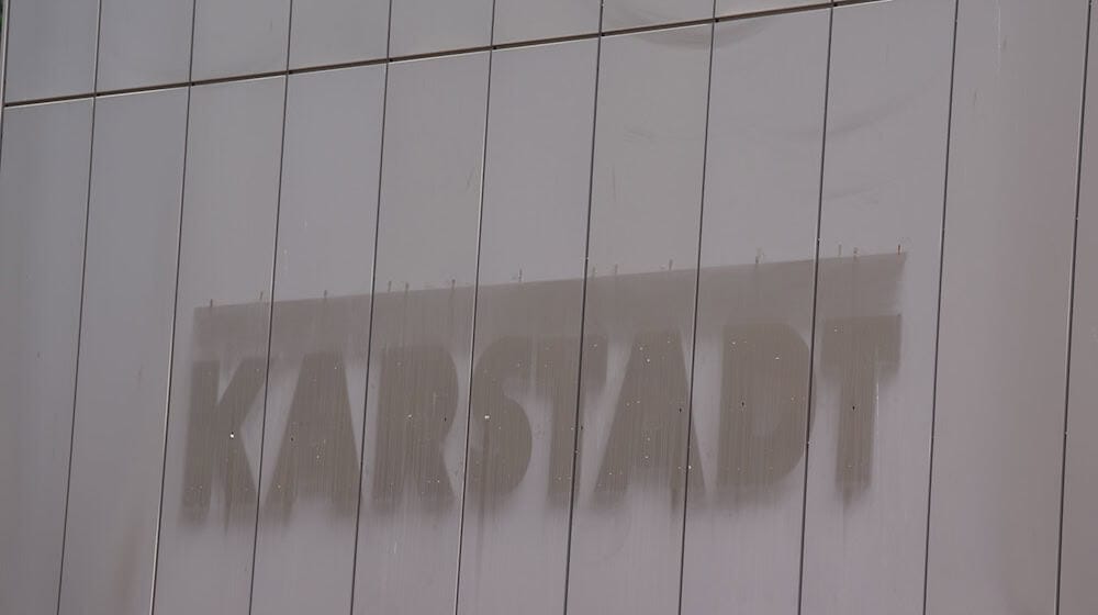 Auf dem Gelände des ehemaligen Karstadt-Gebäudes am Gewandhaus in der Braunschweiger Innenstadt ist die Errichtung eines Hauses der Musik geplant. (Symbolbild)  / Foto: Marcus Brandt/dpa