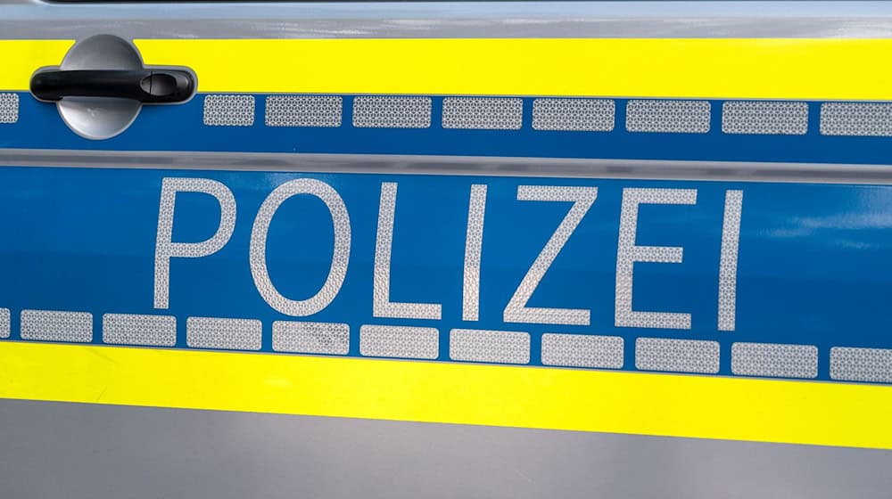 Der Mann wurde bereits ohne Lebensanzeichen in dem Schacht gefunden. (Symbolbild) / Foto: Daniel Vogl/dpa