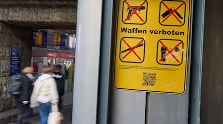 Die Tatverdächtige der Messerattacke am Hauptbahnhof Hamburg soll gebürtig aus Niedersachsen stammen. / Foto: Georg Wendt/dpa