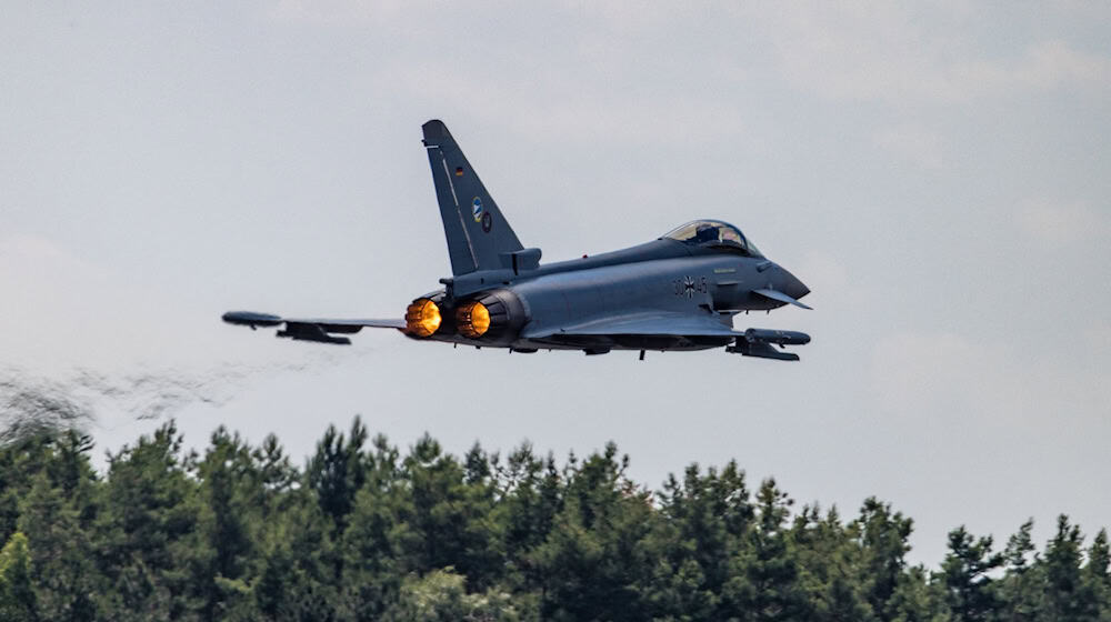 Die Luftwaffe übt diese Woche Tiefflüge über dem Harz. (Archivfoto) / Foto: Frank Hammerschmidt/dpa