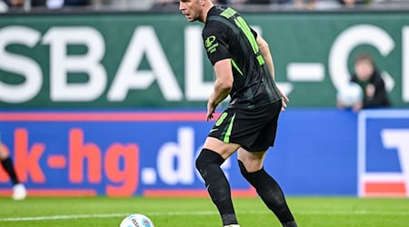 Bleibt beim VfL Wolfsburg: Abwehrspieler Denis Vavro. / Foto: Harry Langer/dpa