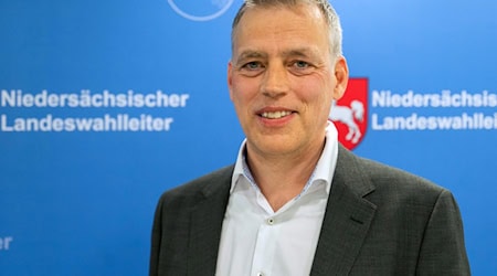 Landeswahlleiter Steinmetz schreibt, sein Vorschlag zur Wahlkreisreform sei parteipolitisch neutral. (Archivbild) / Foto: Alicia Windzio/dpa