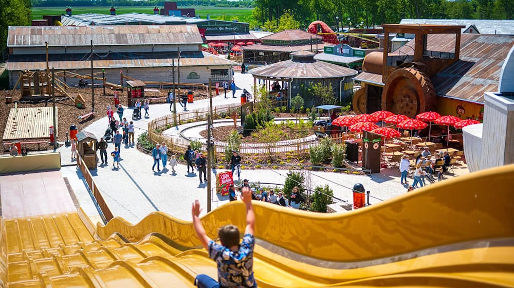 Niedersachsen hat einen neuen Freizeitpark: Das Karls Erlebnis-Dorf Loxstedt. / Foto: Sina Schuldt/dpa