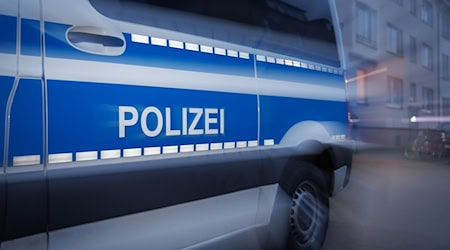 Ein verdächtiger Mann wird nach einer Brandserie im Landreis Holzminden von der Polizei gefasst. (Symbolbild) / Foto: Friso Gentsch/dpa