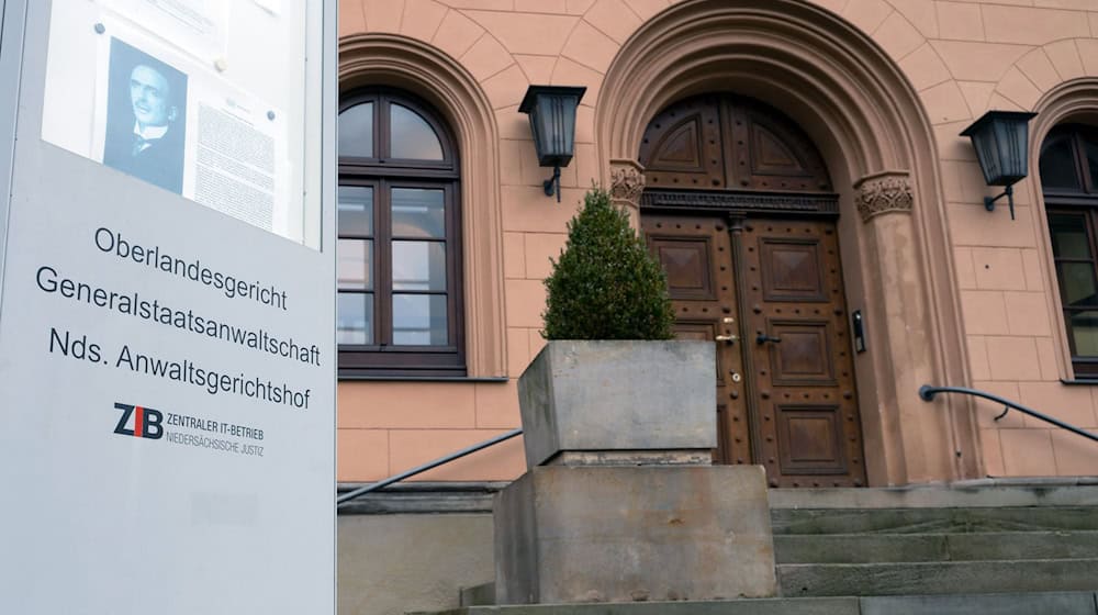 Im Oberlandesgericht Celle startet der Prozess gegen eine mutmaßliche Unterstützerin der Terrormiliz «Islamischer Staat». (Archivbild) / Foto: Alicia Windzio/dpa