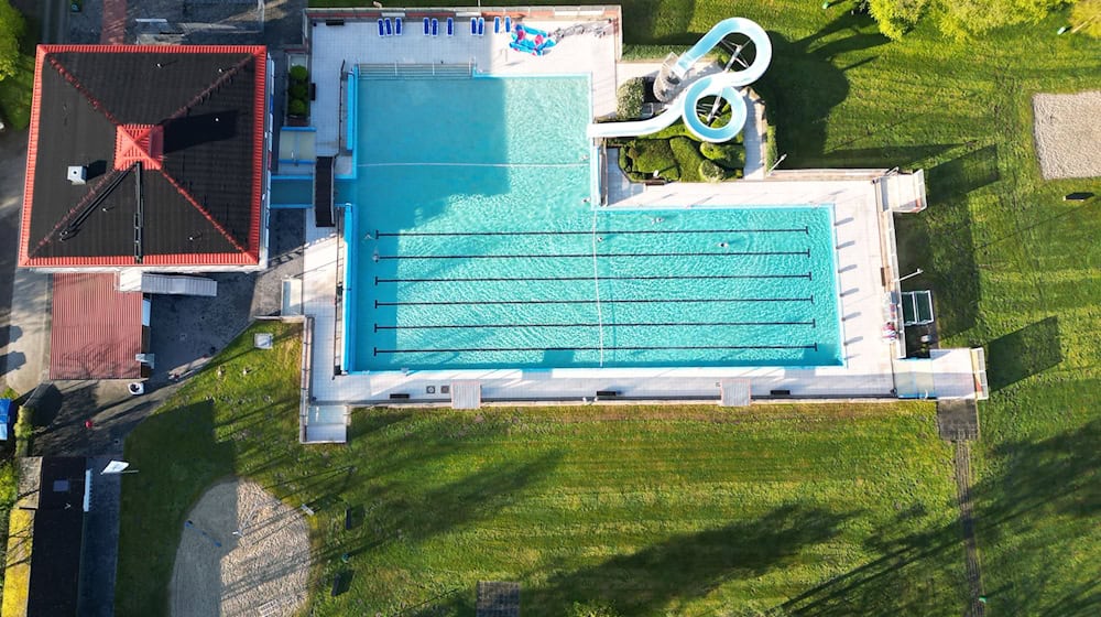 Der Badeunfall ereignete sich im Weeneraner «Friesenbad». (Archivbild) / Foto: Lars Penning/dpa