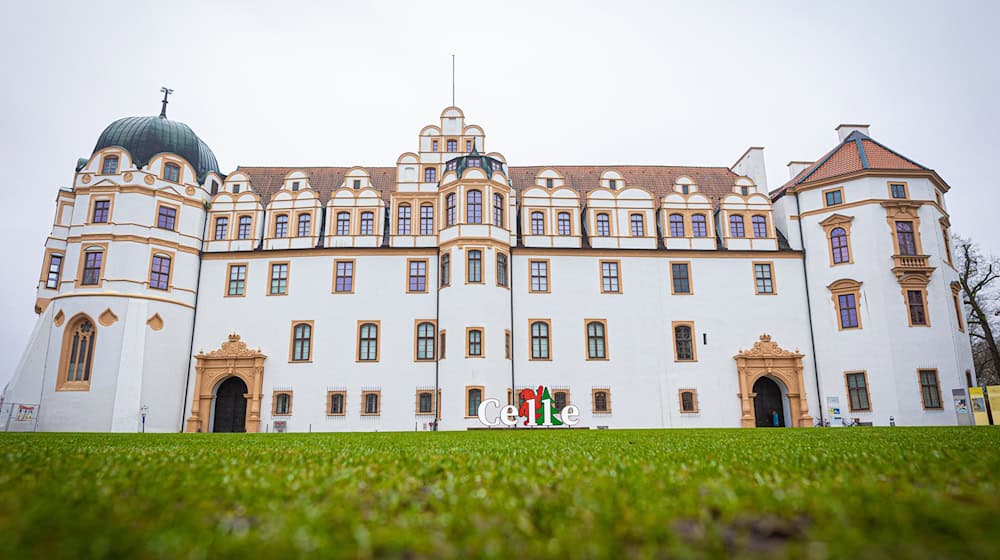 Mit der Sonderausstellung «London–Kopenhagen–Celle» erinnert das Residenzmuseum im Celler Schloss an das Leben der dänischen Königin Caroline Mathilde - und an einen politischen Skandal. (Symbolbild) / Foto: Moritz Frankenberg/dpa