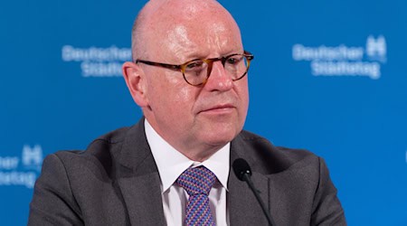 Markus Lewe (CDU), Oberbürgermeister der Stadt Münster fordert als Präsident des Deutschen Städtetages schnelles Handeln der neuen Bundesregierung an. (Archivbild)  / Foto: Henning Kaiser/dpa