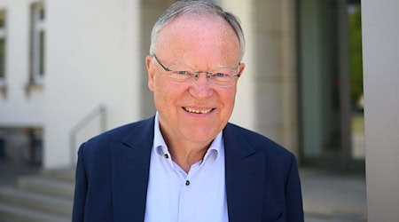 Stephan Weil denkt gerne an seine Jahre als Oberbürgermeister von Hannover zurück. (Archivbild) / Foto: Julian Stratenschulte/dpa