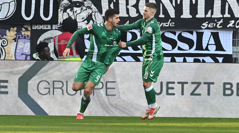 Ein seltenes Bild! Andre Silva jubelt nach einem Treffer für Werder. / Foto: Carmen Jaspersen/dpa