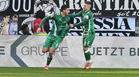 Ein seltenes Bild! Andre Silva jubelt nach einem Treffer für Werder. / Foto: Carmen Jaspersen/dpa