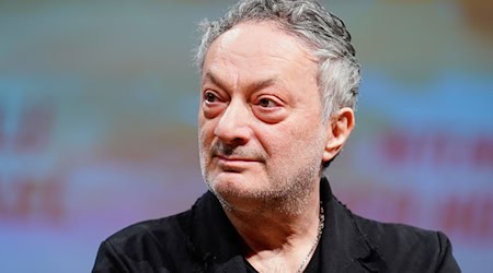 Feridun Zaimoglu erhält den Niedersächsischen Literaturpreis 2025. (Archivbild) / Foto: Uwe Anspach/dpa