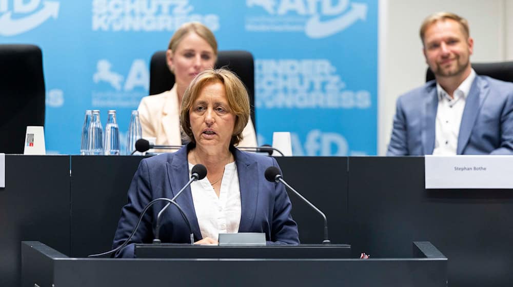 Von Storch attackiert beim Kongress der AfD-Landtagsfraktion die Pride-Bewegung. / Foto: Michael Matthey/dpa