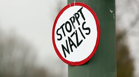 Die Betroffenenberatung Niedersachsen hat 2024 über 400 Beratungsgespräche nach rechten, rassistischen und antisemitischen Angriffen geführt. (Symbolbild) / Foto: Stephanie Pilick/dpa