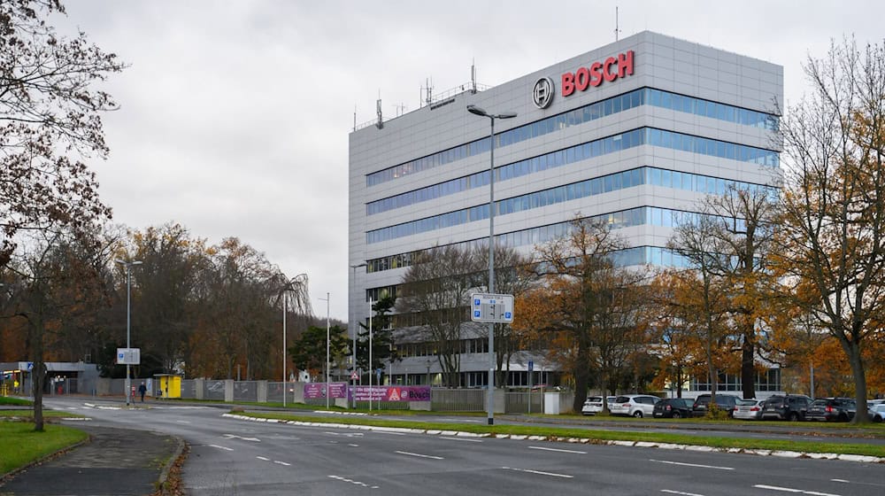Bei Bosch in Hildesheim soll jede zweite Stelle wegfallen. (Archivbild) / Foto: Alicia Windzio/dpa
