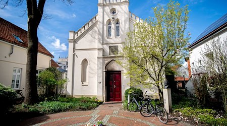 Ab Mittwoch steht ein 28-Jähriger wegen des Brandanschlags auf die Oldenburger Synagoge vor Gericht. (Archivbild) / Foto: Hauke-Christian Dittrich/dpa