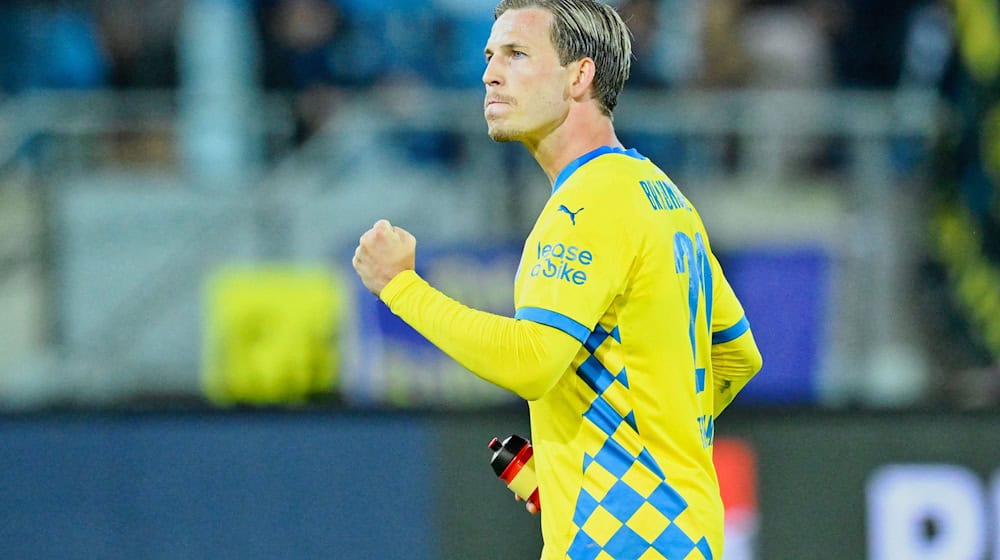 Lino Tempelmann ist bislang von Schalke 04 ausgeliehen. / Foto: Uwe Anspach/dpa