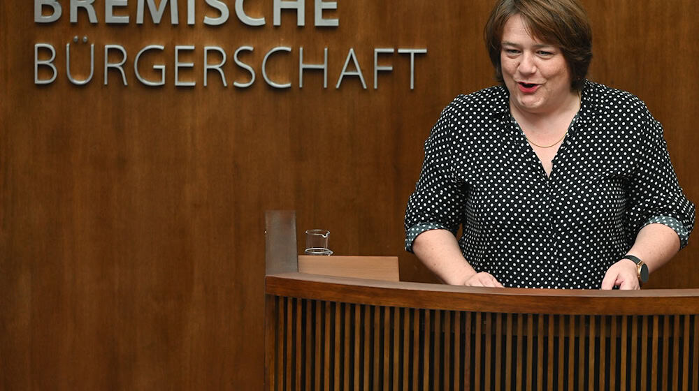 Henrike Müller leitet mit Philipp Bruck als Stellvertreter weiter die Bremer Fraktion der Grünen. (Archivbild) / Foto: Lars Penning/dpa