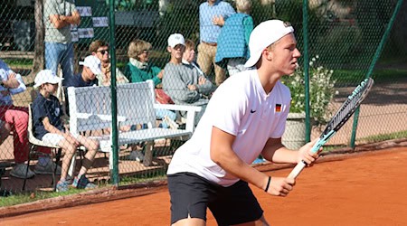 Die deutschen Junioren Max Schönhaus und Niels McDonald stehen bei den French Open im Finale. / Foto: ---/Deutscher Tennis Bund/dpa