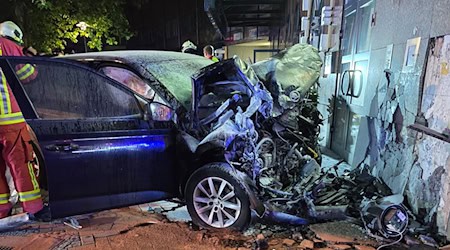Vor dem Unfall beschleunigte die Fahrerin offenbar stark.  / Foto: -/Stadt Hildesheim/dpa