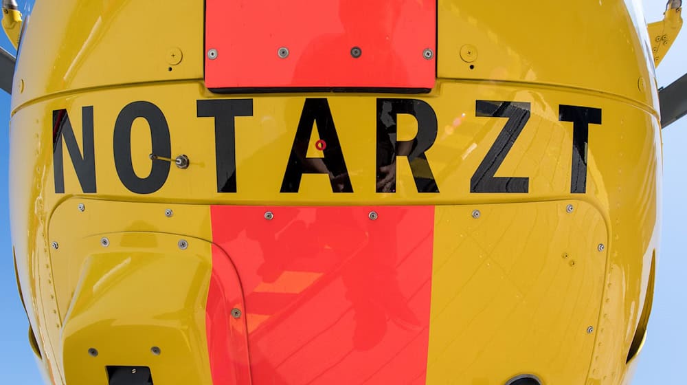 Bei einem Unfall mit einer Fünfjährigen an der Landesgrenze zu Niedersachsen war auch ein Rettungshubschrauber im Einsatz. (Symbolbild) / Foto: Fabian Sommer/dpa