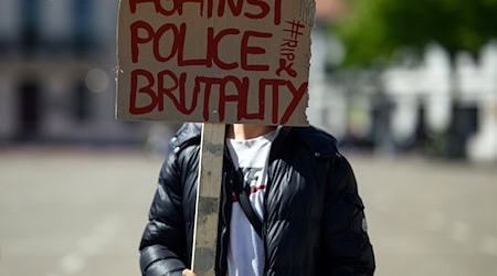 Der Fall Lorenz A. befeuert eine Debatte über Gewalt, Vertrauen und Verantwortung bei der Polizei. (Archivbild) / Foto: Izabela Mittwollen/dpa